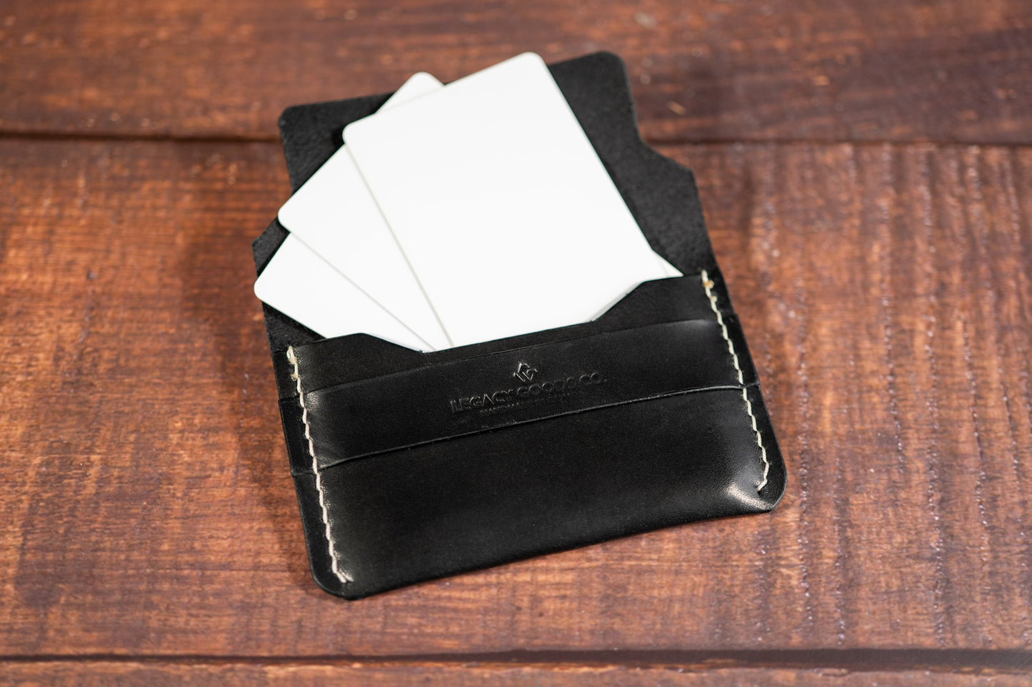 Durable vegetable-tanned leather wallet from Legacy Goods | Portefeuille durable en cuir tanné végétal de Legacy Goods