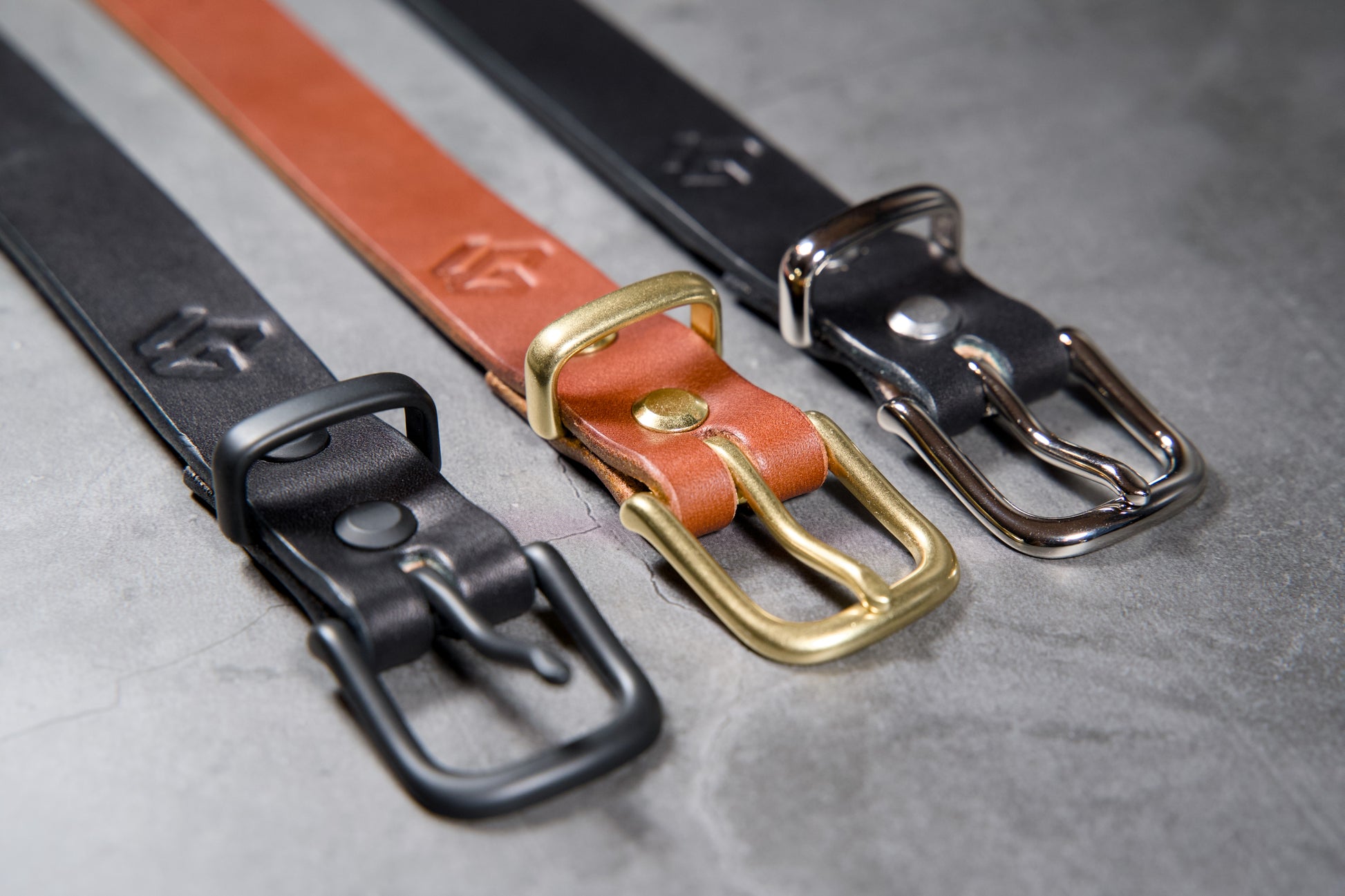 Timeless Women Belt made from premium leather, perfect for any outfit. | Ceinture Timeless pour femmes en cuir de qualité supérieure, parfaite pour toutes les tenues.