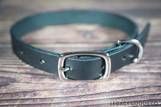 Handmade leather dog collar 3/4-inch in black | Collier pour chien en cuir fait à la main de 3/4 pouce en noir