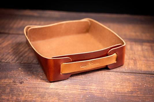 Premium Vegetable Tanned Leather Tray in Rich Chocolate Color - Ideal for Organizing Small Essentials | Plateau en cuir tanné végétal premium de couleur riche en chocolat - Idéal pour organiser les petits essentiels