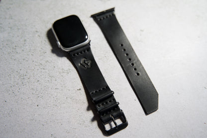 Bracelet en cuir pour Apple Watch avec matériel en acier inoxydable