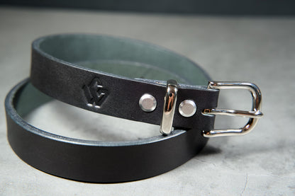 Durable leather belt designed for women, made to last.